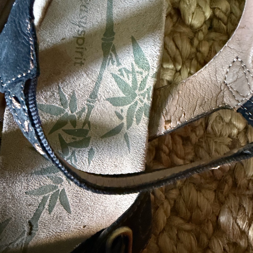 Easy Spirit Women's Sandals Size 8 Adjustable Strap Black Tan Palm Trees summer - Picture 10 of 13